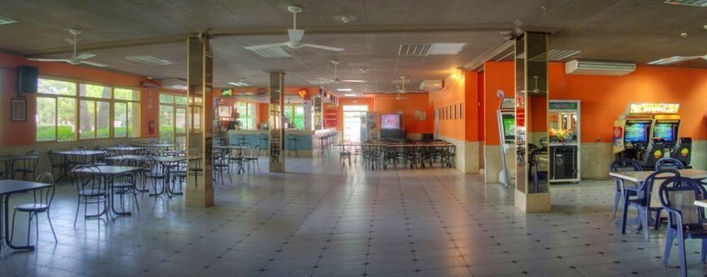 サロウCatalonia Gardensアパートメント エクステリア 写真